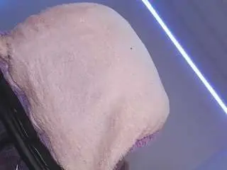 Camsoda Private Sex Chat of caroline-hills