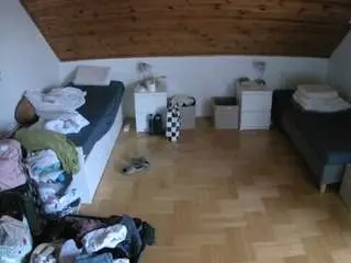 Camsoda Watch Live Sex Cams of voyeurcam-julmodels-greybed-3