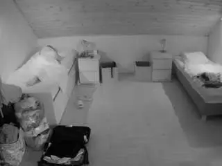 Camsoda Live Sex Cam of voyeurcam-julmodels-greybed-3