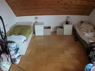 Camsoda Watch Live Sex Cams of voyeurcam-julmodels-greybed-3