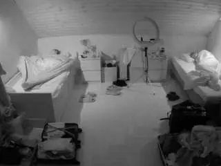Camsoda Adult Video Chat of voyeurcam-julmodels-greybed-3