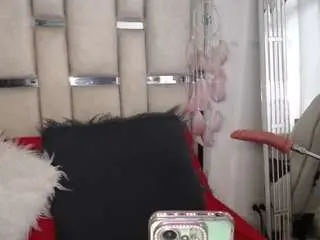 Camsoda Live Sex Cam of chelaqueen1