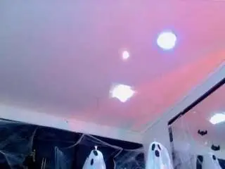 Camsoda Adult Webcam of isalombardi
