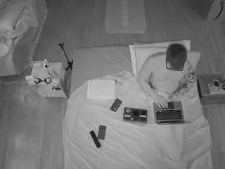 Camsoda Adult Webcam of voyeurcam-celticiron-01