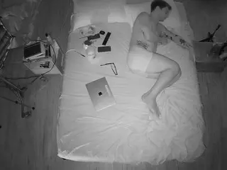 Camsoda Nude Webcam of voyeurcam-celticiron-01