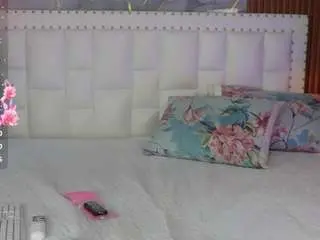 Camsoda Live Sex Cam of hornybarelylegalgirl