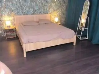 Camsoda Nude Webcam of edlindollins