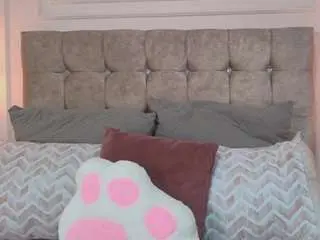 Camsoda Nude Webcam of candylips4