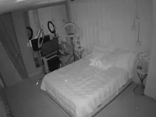Camsoda Live Sex Cam of voyeurcam-casa-salsa-bedroom-2