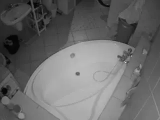 Camsoda Free Live Porn of voyeurcam-julmodels-bath-1st-1