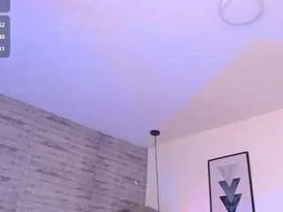 Camsoda Free Porn Cam of tinnahottie