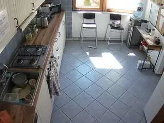 Camsoda Adult Webcams of voyeurcam-julmodels-kitchen-2