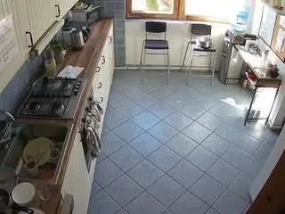 Camsoda Adult Webcams of voyeurcam-julmodels-kitchen-2
