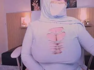 Camsoda Watch Live Sex Cams of cloe-adams