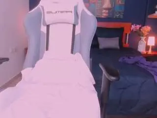 Camsoda Free Porn Cam of cloe-adams