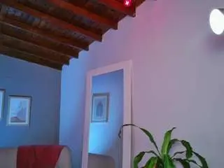 Camsoda Free Porn Cam of salomestorm