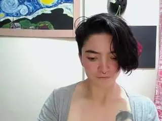 Camsoda Free Porn Cam of cameliasaenz