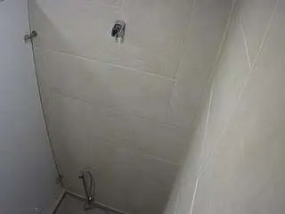 Camsoda Nude Webcam of voyeurcam-jb-shower-1