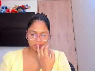 Camsoda Adult Webcam of iriss-25