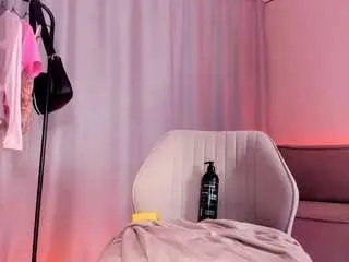 Camsoda Private Sex Chat of lovely-poppy