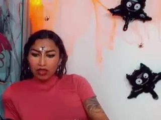 Camsoda Private Sex Chat of khiara-moretti