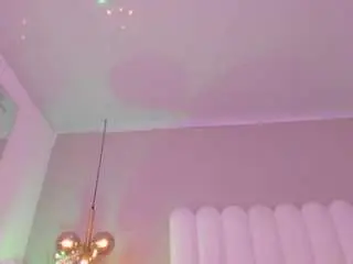 Camsoda Sex Cam of leahrouss
