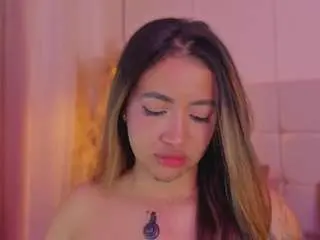 Camsoda Free Live Porn of crystal-watson