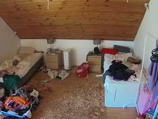 Camsoda Watch Live Sex Cams of voyeurcam-julmodels-whitebed-3