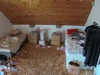 Camsoda Live Sex of voyeurcam-julmodels-whitebed-3