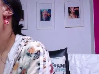 Camsoda Free Live Porn of valentinacrus