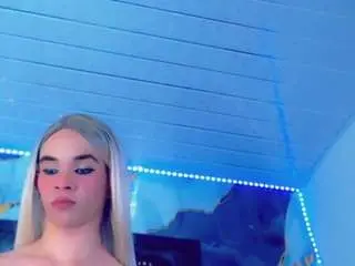Camsoda Free Live Porn of hotsexygirlsglove
