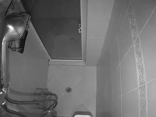 Camsoda Private Sex Chat of voyeurcam-baileybase-shower