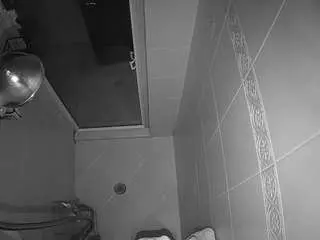 Camsoda Adult Video Chat of voyeurcam-baileybase-shower
