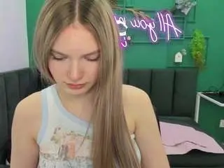 Camsoda Adult Webcam of evelineamore