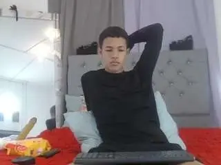 Camsoda Free Live Porn of phillipcoxx
