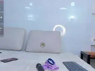 Camsoda Live Sex Cam of zenda-evans