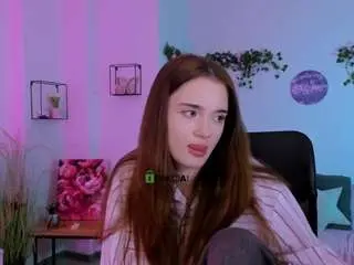 Camsoda Nude Webcam of liana-kisses