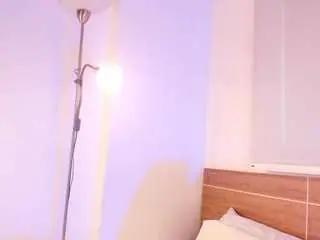 Camsoda Nude Webcam of mia-daniels