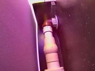 Camsoda Free Porn Cam of voyeurcam-casa-salsa-fishtank