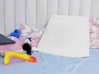 Camsoda Sex Cam of isa-valverde