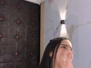 Camsoda Sex Cam of logan-and-rachel
