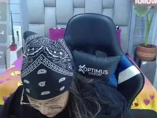 Camsoda Watch Live Sex Cams of evelinzaens