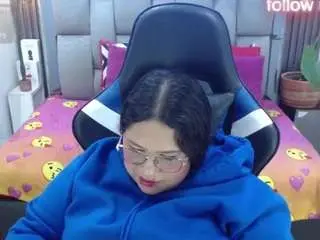Camsoda Live Sex Cam of evelinzaens