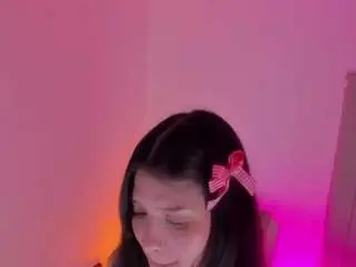 Camsoda Free Porn Cam of luisah-at-home