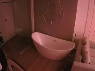 Camsoda Private Sex Chat of voyeurcam-casa-salsa-bathroom-5