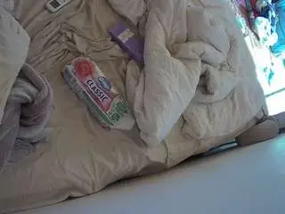 Camsoda Free Porn Cam of voyeurcam-julmodels-whitebed-4