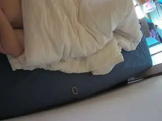 Camsoda Sex Chat of voyeurcam-julmodels-whitebed-4