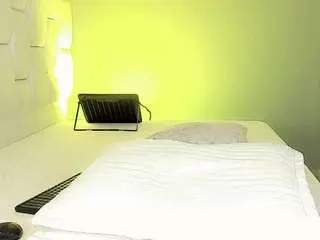 Camsoda Adult Video Chat of cute-enderlyn21