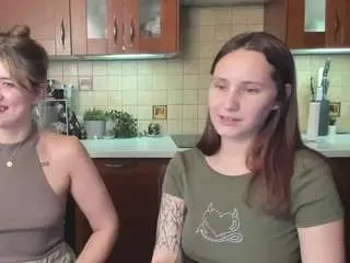 Camsoda Free Porn Cam of hot-caramells