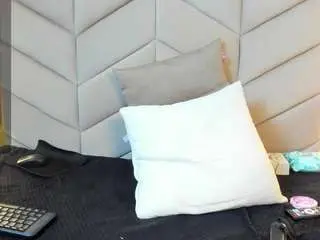 Camsoda Free Porn Cam of miadixon69